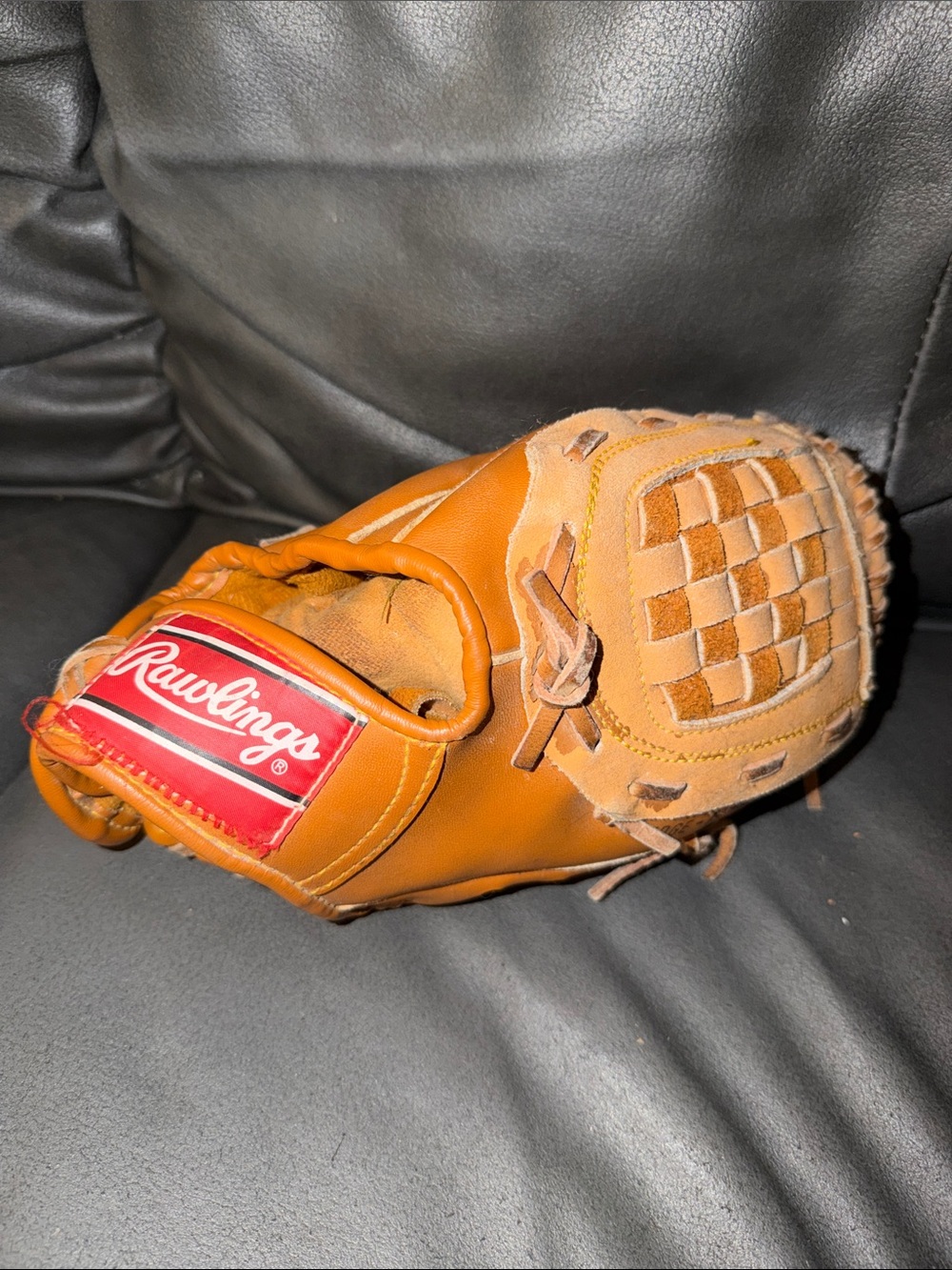 Rawlings Tan and Red Leather Baseball Glove cal Ripken jr RHT Model 10in RBG106
